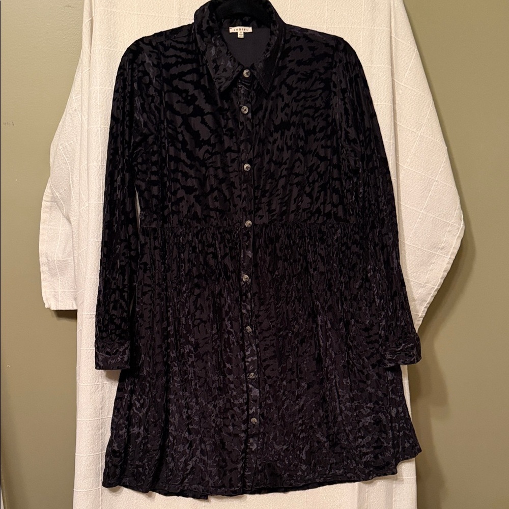 JODIFL Black Textured Long Sleeve Dress